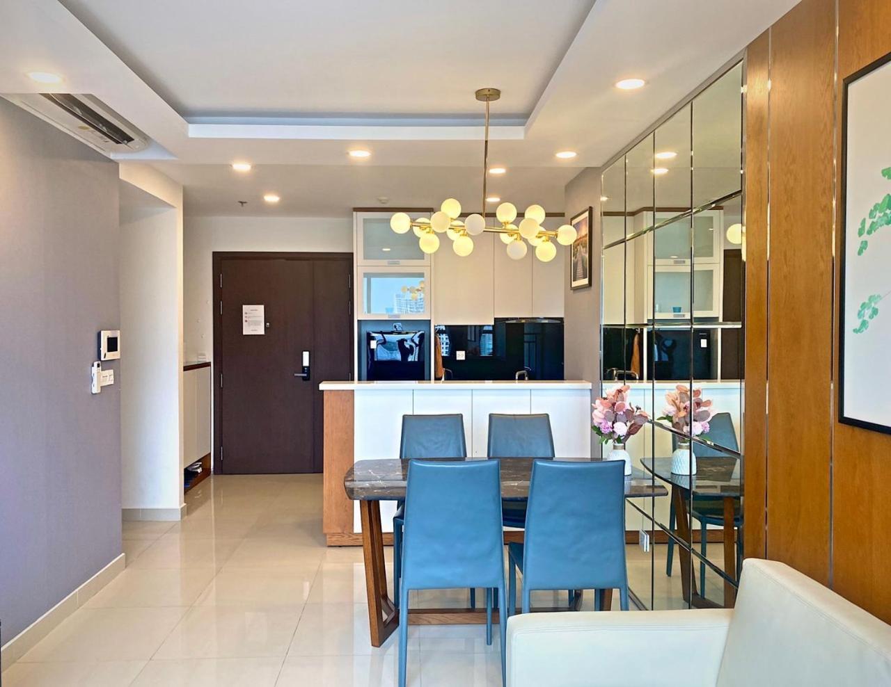 Căn Hộ Yourhomes 5 Chung Cư River Gate TP. Hồ Chí Minh